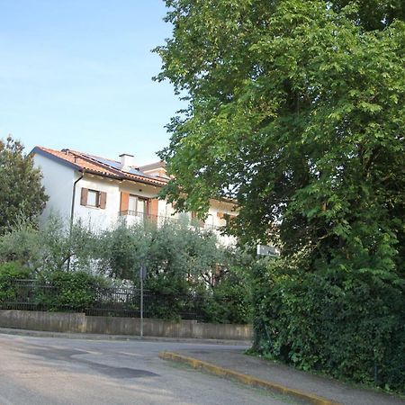 Апартаменты La Casa Bianca Loc.Turistica Пескьера-дель-Гарда Экстерьер фото